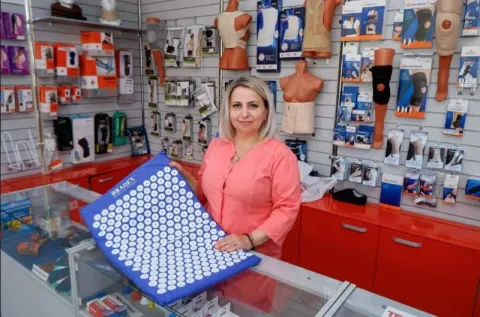 ❗на постоянную работу в сеть салонов медтехники и ортопедии «медтехника 5+» требуется продавец -конс... - фотография