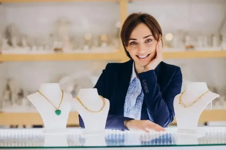 Требуется продавец
В ювелирный магазин

☎️+79497306353 - фотография - 1
